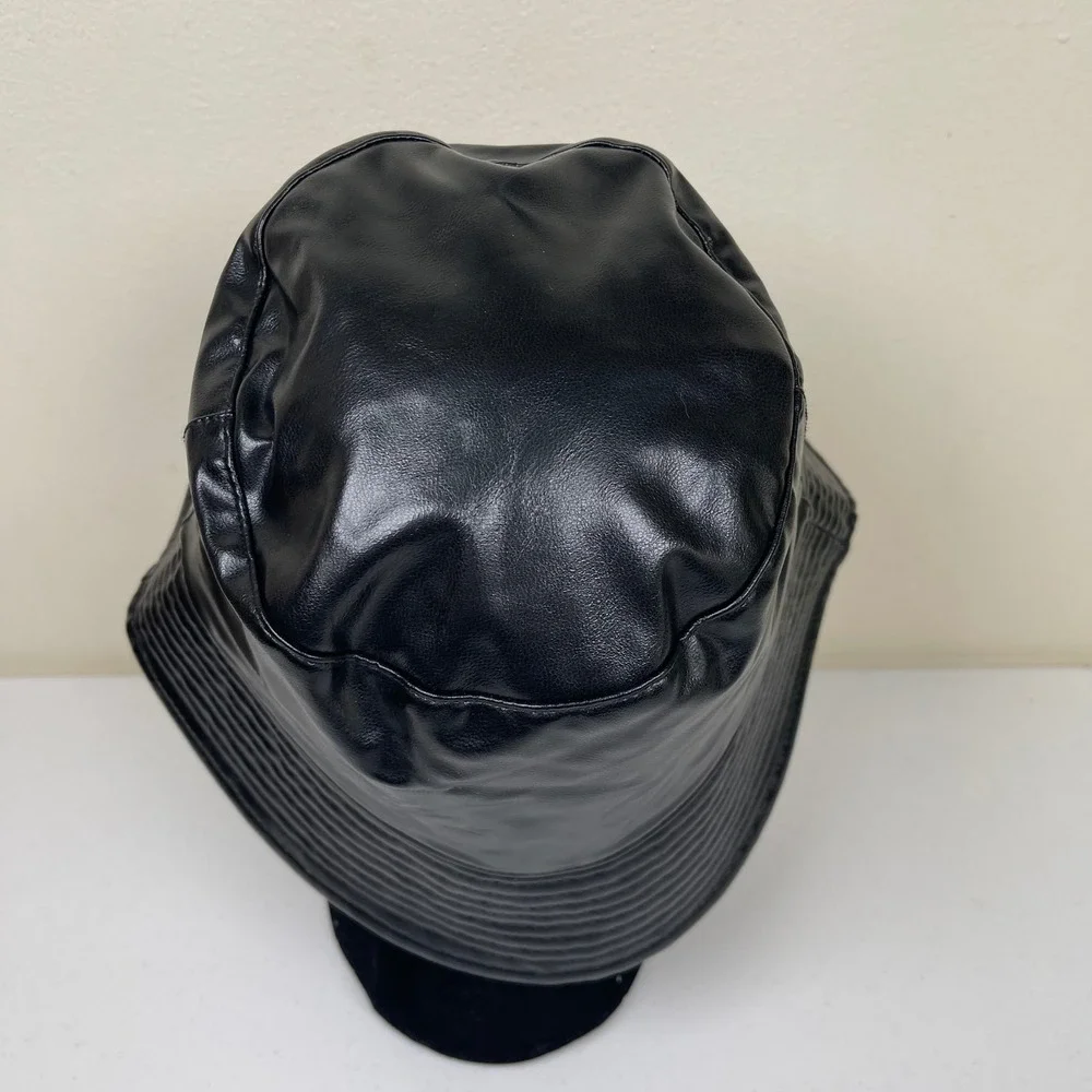 GAP Black Faux‎ Vegan Leather Bucket Hat Women's S/M Y2K 90s Grunge New With Tag